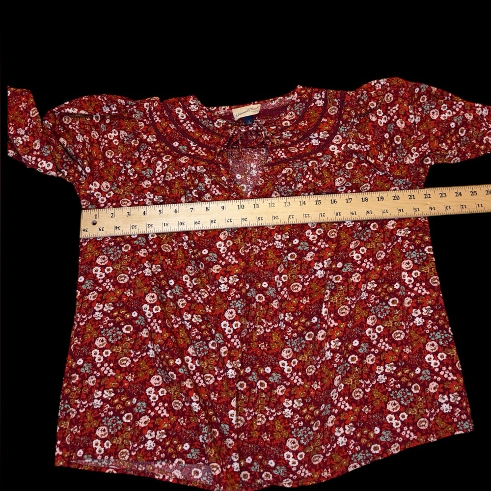 Universal Thread Shirt - Picture 7 of 9